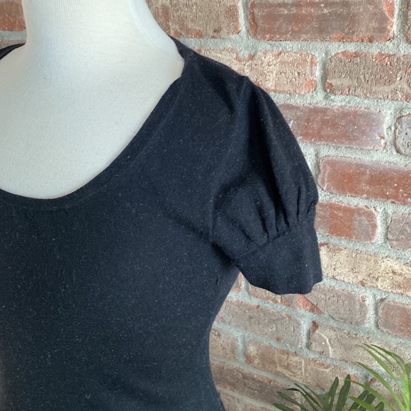 Banana Republic black small short puff sleeve sweater - Picture 4 of 8